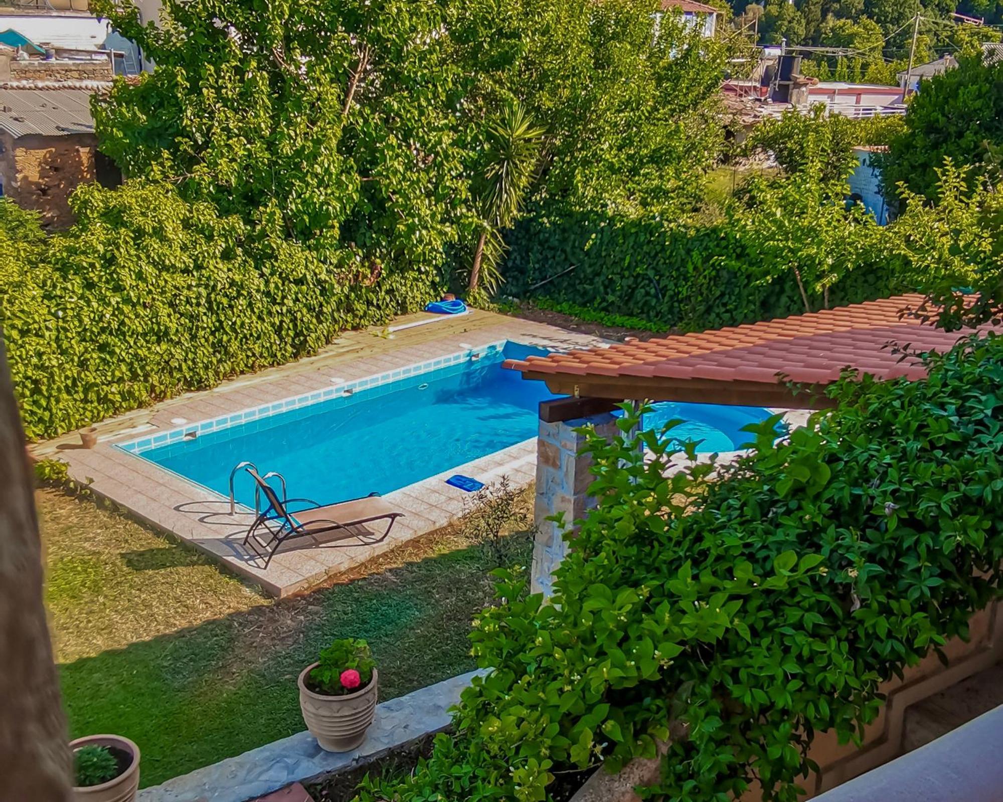 Villa Skine With Private Pool And Garden 干尼亞 外观 照片